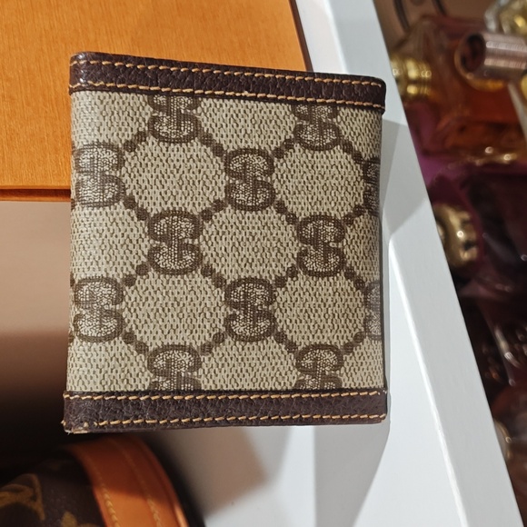 Vintage Gucci Coin Envelope - Picture 7 of 13